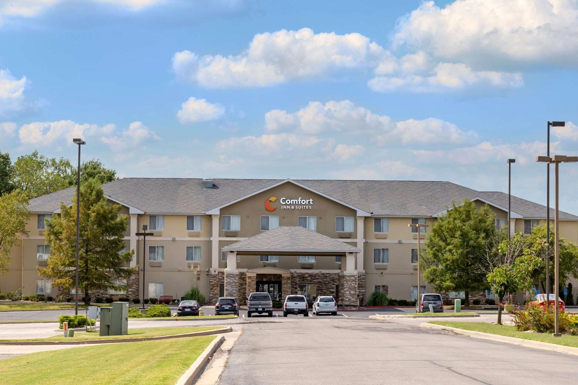 Comfort Inn & Suites Pittsburg Exterior foto