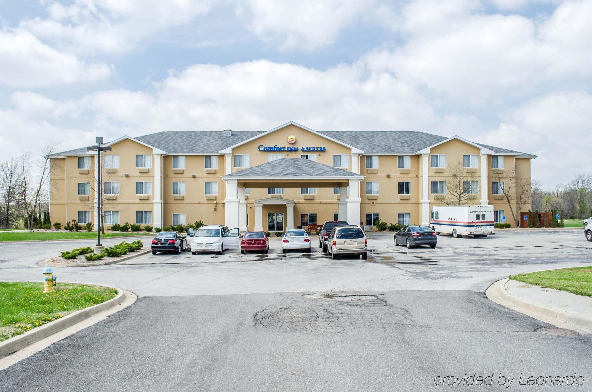 Comfort Inn & Suites Pittsburg Exterior foto